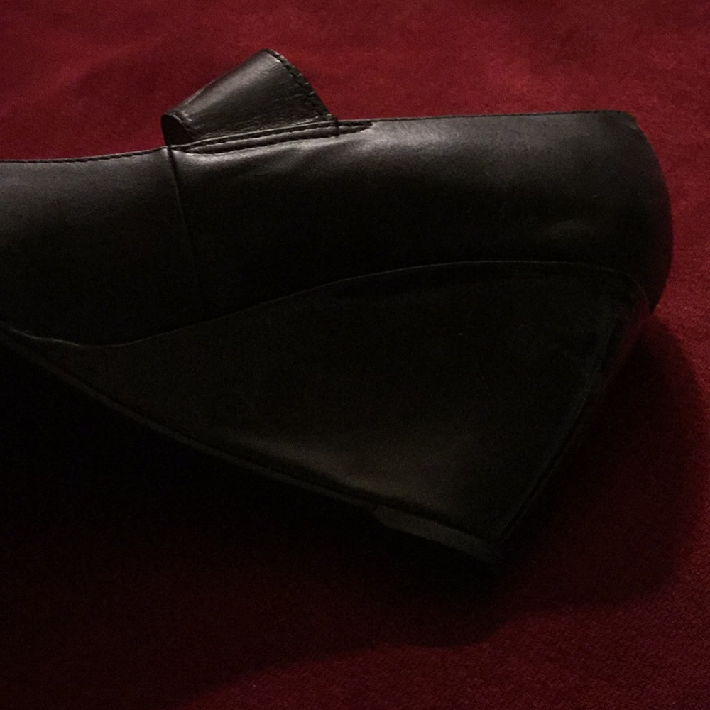 Shoes - Picture 2 of 3